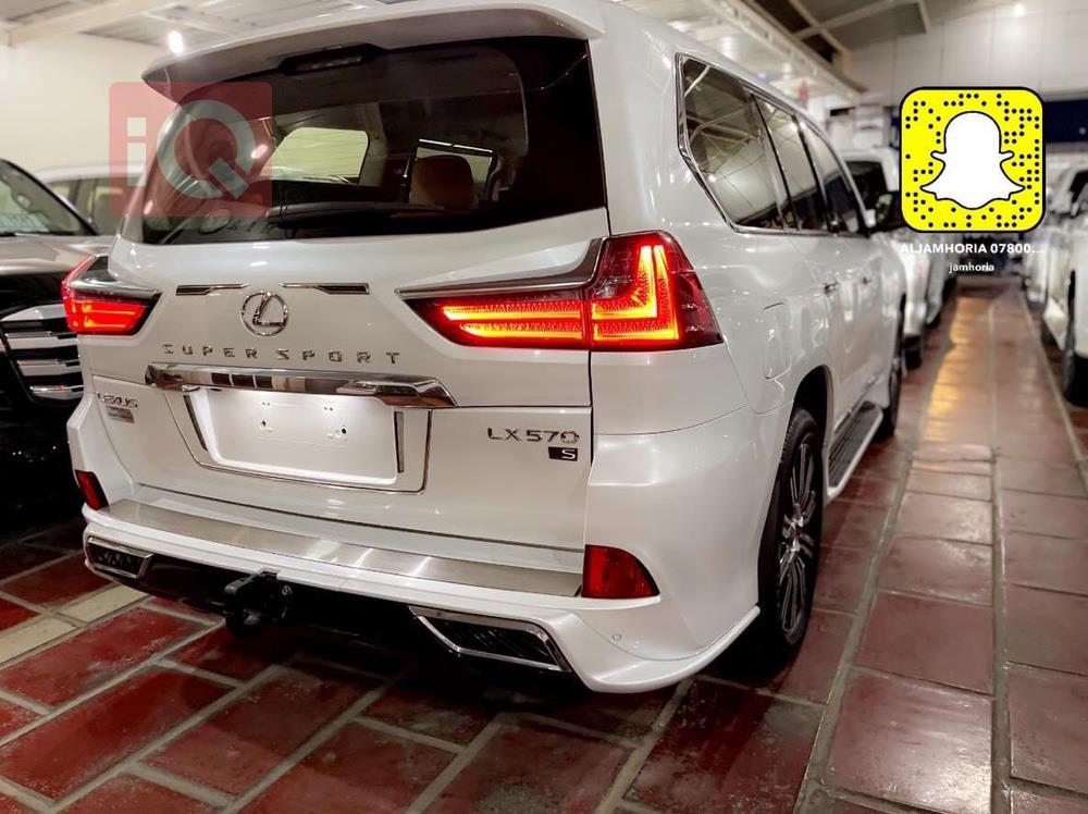 Lexus LX